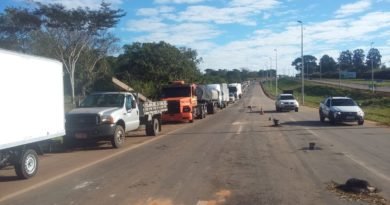 Manifestantes dizem que acordo com Abcam não procede e pedem a saída de Michel Temer