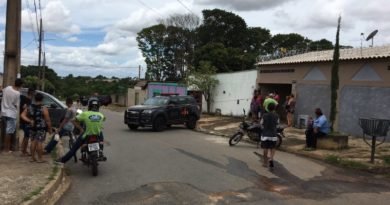 Dois homens foram mortos dentro de residência no Independência Mansões